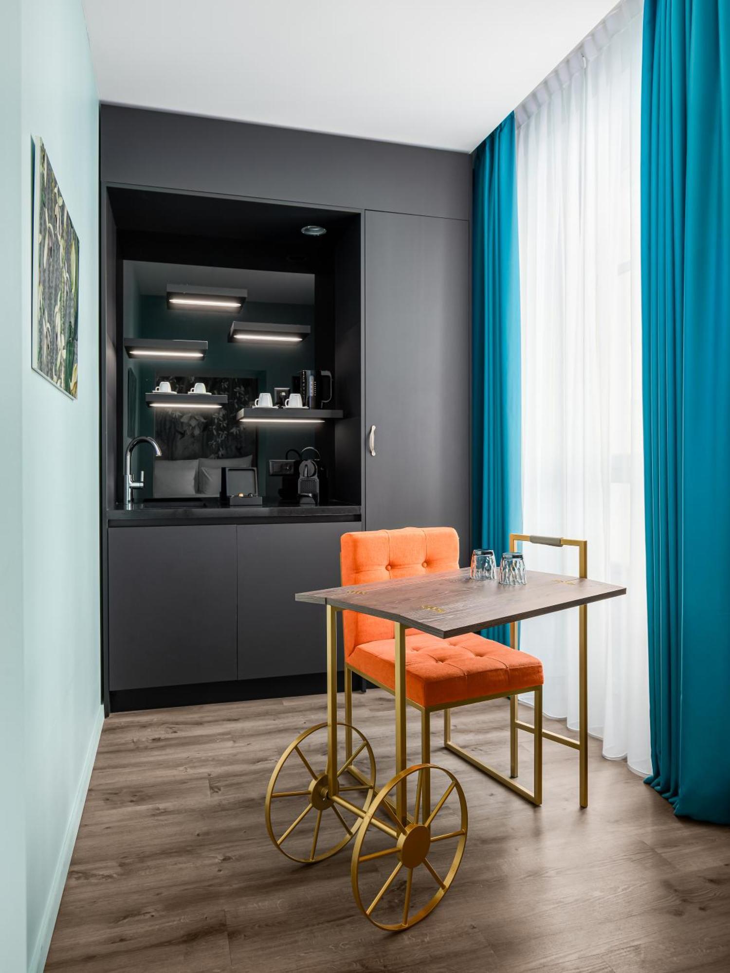 Marmont Hotel